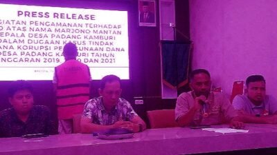 Tilap Dana Desa 389 Juta, Kadesnya Kabur.. Eh Ketangkap, Akhirnya Pake Baju Shopee juga