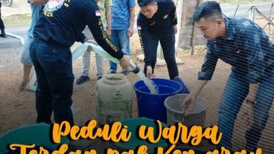 Polres Mesuji Peduli Masyarakat, Bagikan Air Bersih Kepada Masyarakat Yang Mengalami Kekeringan