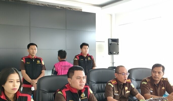 Kejari Tapin Tetapkan Tersangka Oknum ASN Kasus Korupsi Dana Bos