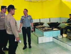 Tingkatkan Sinergitas, Kalapas Siborongborong Ajak Kapolsek Keliling Blok Hunian