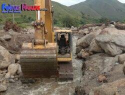 Dinas PUTR Samosir Tetap Eksis Melakukan Normalisasi Aliran Sungai Di Kenegerian Sihotang
