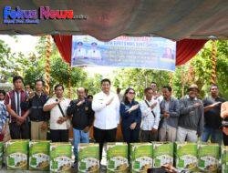 Dinas Ketapang dan Pertanian Kabupaten Samosir Serahkan Bantuan Kepada Petani