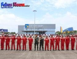 Danlanud HNM Sambut JAT Menuju Singapore Airshow 2024 : Transit di Bandara Internasional Batam 