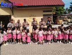 Bertugas Sebagai Sahabat Anak, Polsek Simanindo Sambut Hangat Kunjungan dari TK ASSISI Tomok