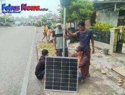 Pemerintah desa Tanjung Aur 2 Pasang lampu Jalan PJU