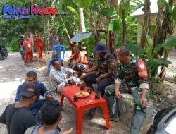 Untuk Mengatasi Kesulitan Masyarakat, Babinsa Kota So’e Bersama Warga Melakukan Pengecekan Pipa Transit