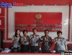 Petugas Lapas Dan Personil Koramil Siborongborong Cegah Barang Terlarang Terus Perketat Pemeriksaan
