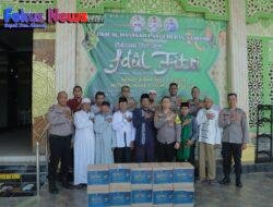 Kapolda Sumut Serahkan Bingkisan Lebaran kepada Pengurus Mesjid Al-Hasanah Pangururan