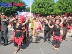 Meriahnya Parade Hari Bhayangkara ke-78, Polda DIY Gelar Upacara Secara Khidmat dan Beri Penghargaan bagi Pahlawan Keamanan