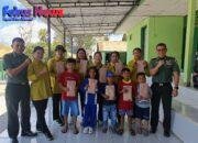 Dandim 1621/TTS Didampingi Ketua Persit Cab XX Dim 1621 Menyerahkan Hadiah Pemenang Lomba Dalam Rangka HUT RI Ke-79