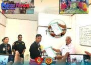 Penyerahan SKT IKS PI Kera Sakti Oleh Kesbangpol Kepada Ketua Cabang IKS PI Kera Sakti