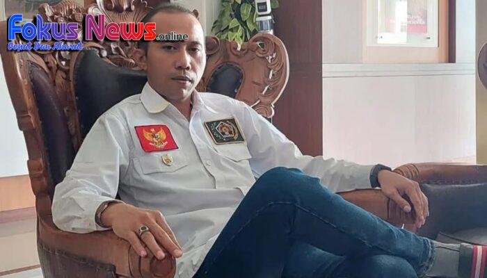 Kantor Dinas PUPR Bitung Kibarkan Bendera Merah Putih Rusak, Plt Ketua PWI Bitung : Hina Simbol Negara Copot Kadis PUPR