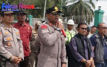 Kapolres Toba Pimpin Langsung Pengamanan Aksi Unjuk Rasa Damai Serikat Buruh PT TPL
