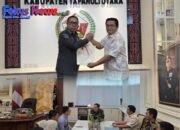 Kantor Pertanahan Kabupaten Tapanuli Utara Serahkan Sertipikat Hak Pakai kepada Pemerintah Kabupaten Tapanuli Utara