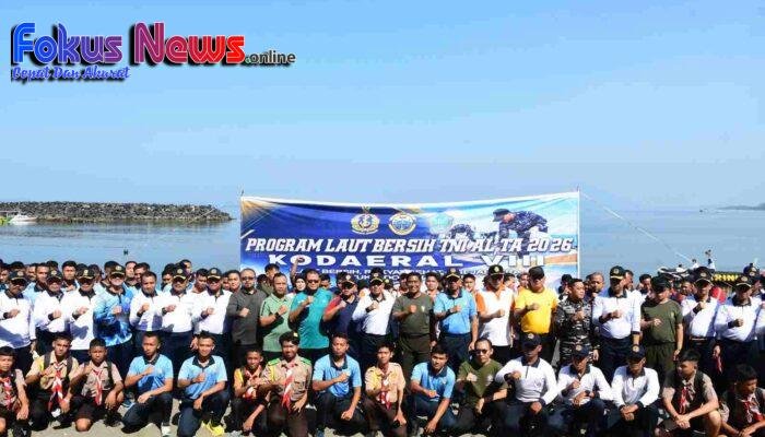 Kodaeral VIII Gelar Program Laut Bersih di Pantai Karang Ria